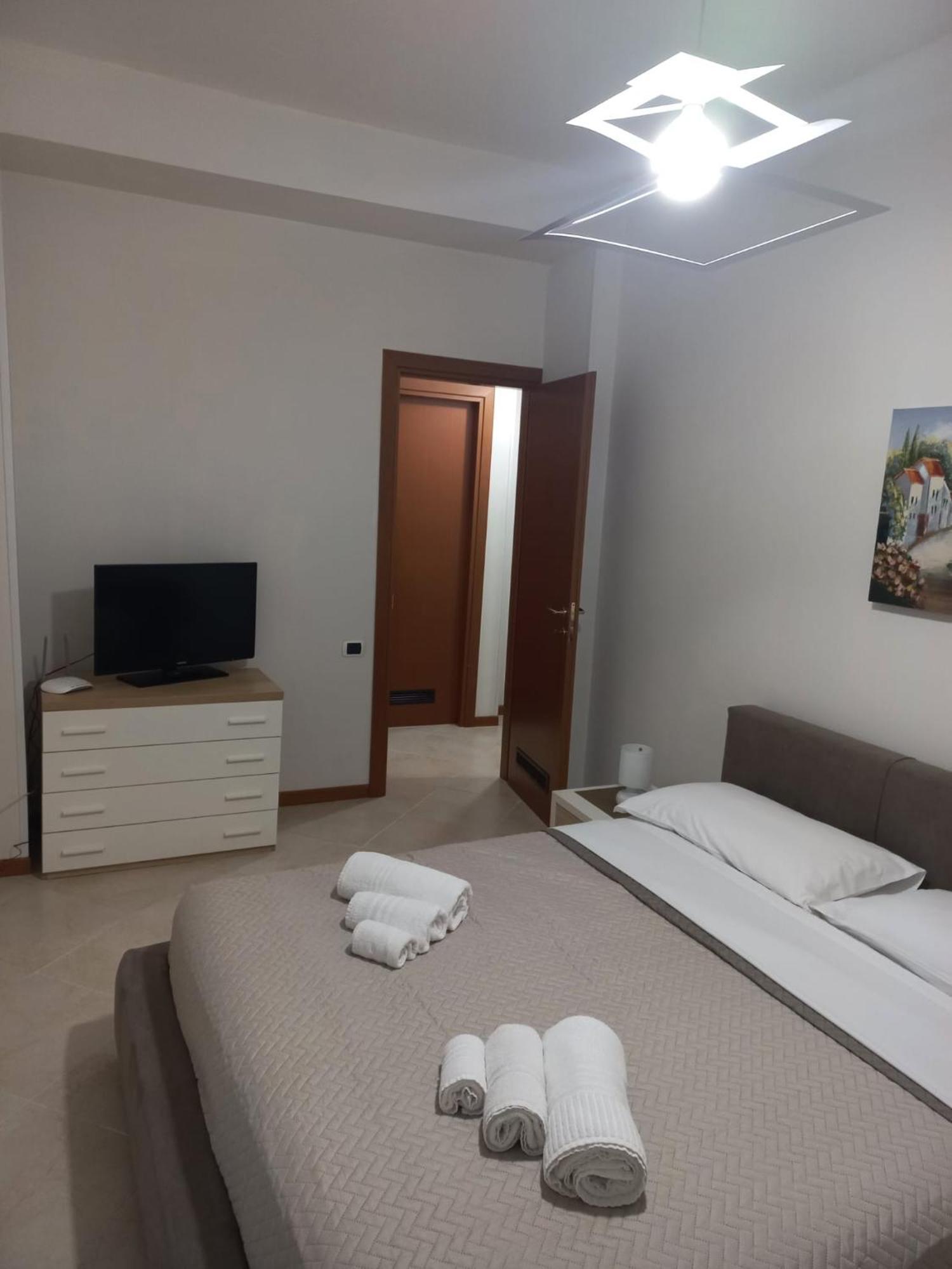 Appartamenti Le Gemme Napoli Exterior foto