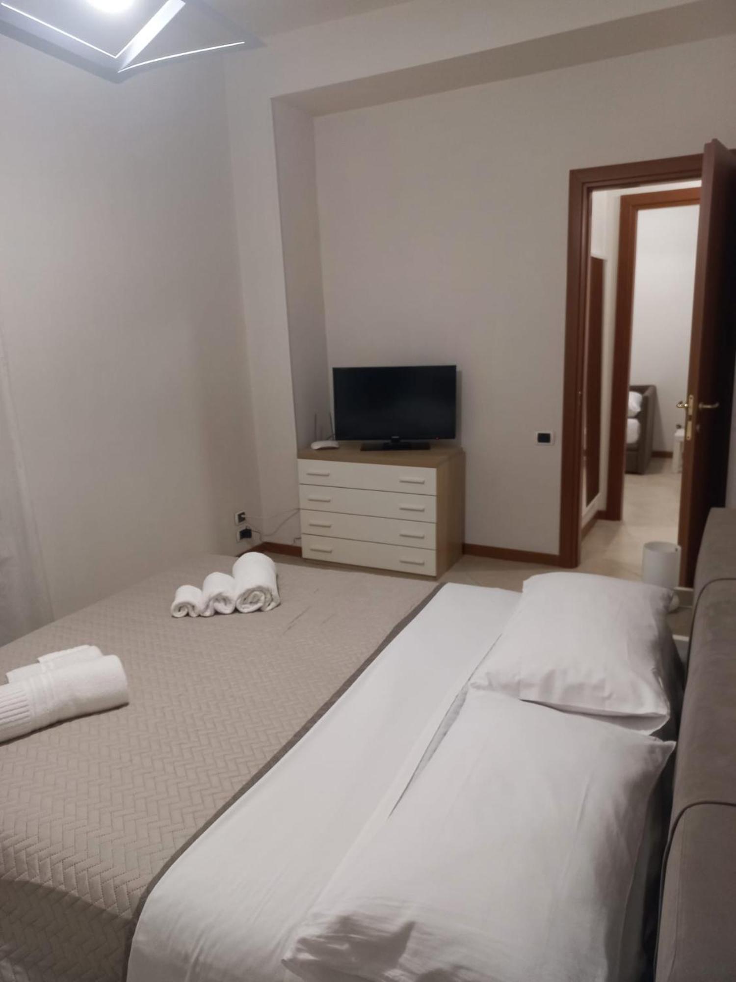 Appartamenti Le Gemme Napoli Exterior foto