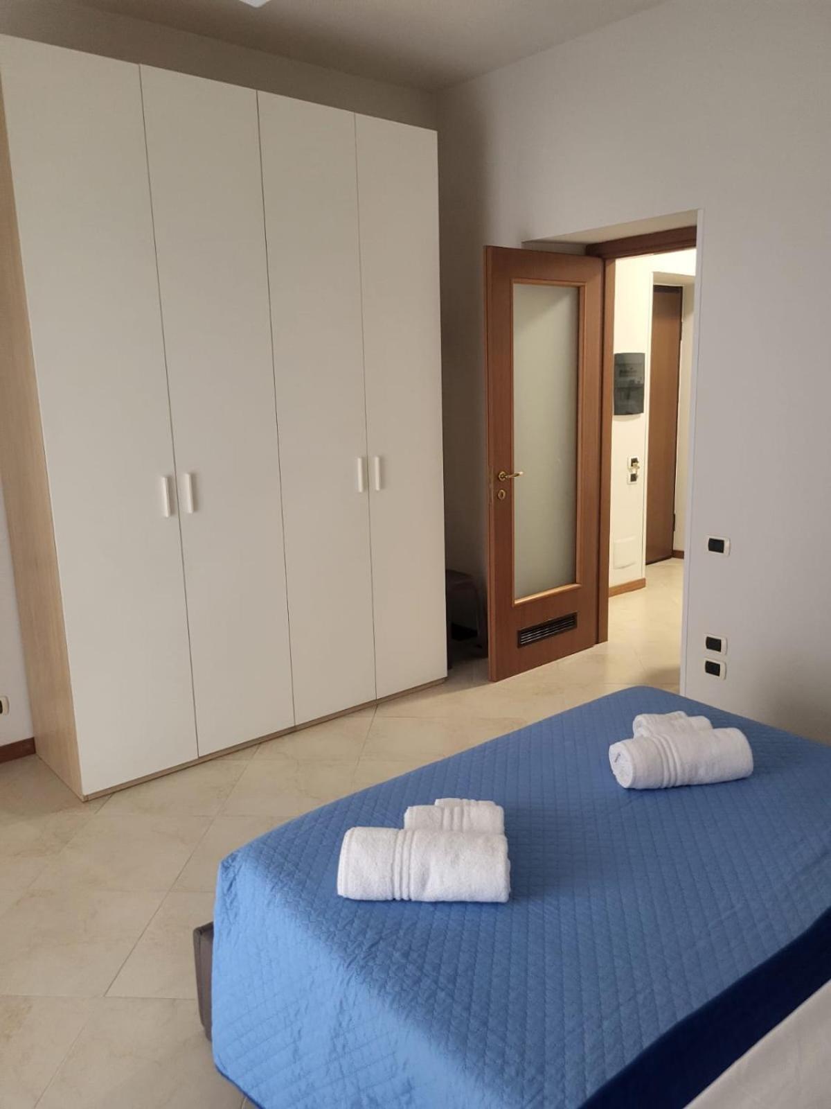 Appartamenti Le Gemme Napoli Exterior foto