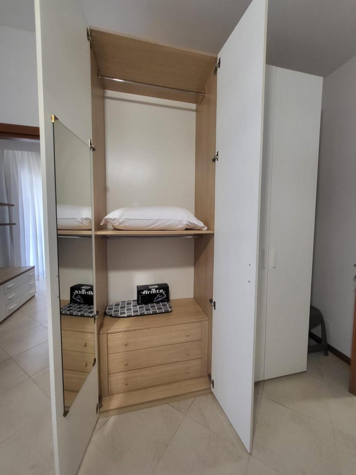 Appartamenti Le Gemme Napoli Exterior foto
